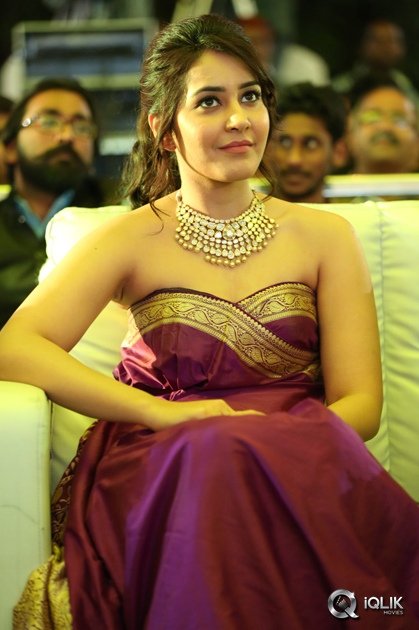 Raashi-Khanna-at-Bengal-Tiger-Triple-Platinum-Disc-Function